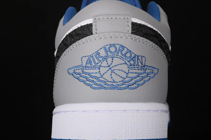 All categories Air Jordan Jordan series basketball shoes Air Jordan 1 Low Air Jordan 1 Low Shadow AJ1 Joe 1 gray blue and white first layer low-top cultural and leisure sports sneakers 553558-103